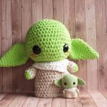 PDF-Crochet-Pattern-Baby-Yoda-Amigurumi-Tutorial-DIY-Alien-Crochet-Doll-Pattern-1-1.jpg